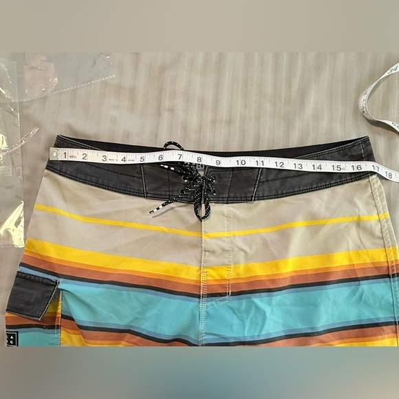 Billabong Men's Multicolor Striped Swim Shorts - Picture 9 of 10